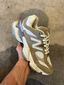 Tênis New Balance 9060 (Bege)