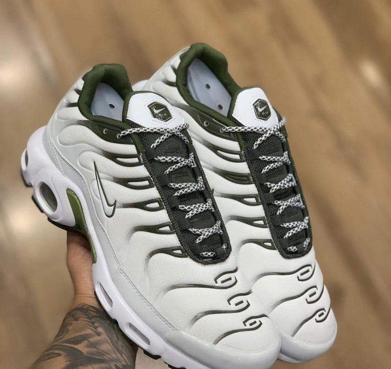 Tênis Air Max TN (Branco e Verde)