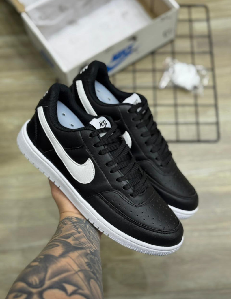 Tênis Nike Court Vision (Preto com Nike Branco)