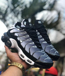 Tênis Nike TN Plus